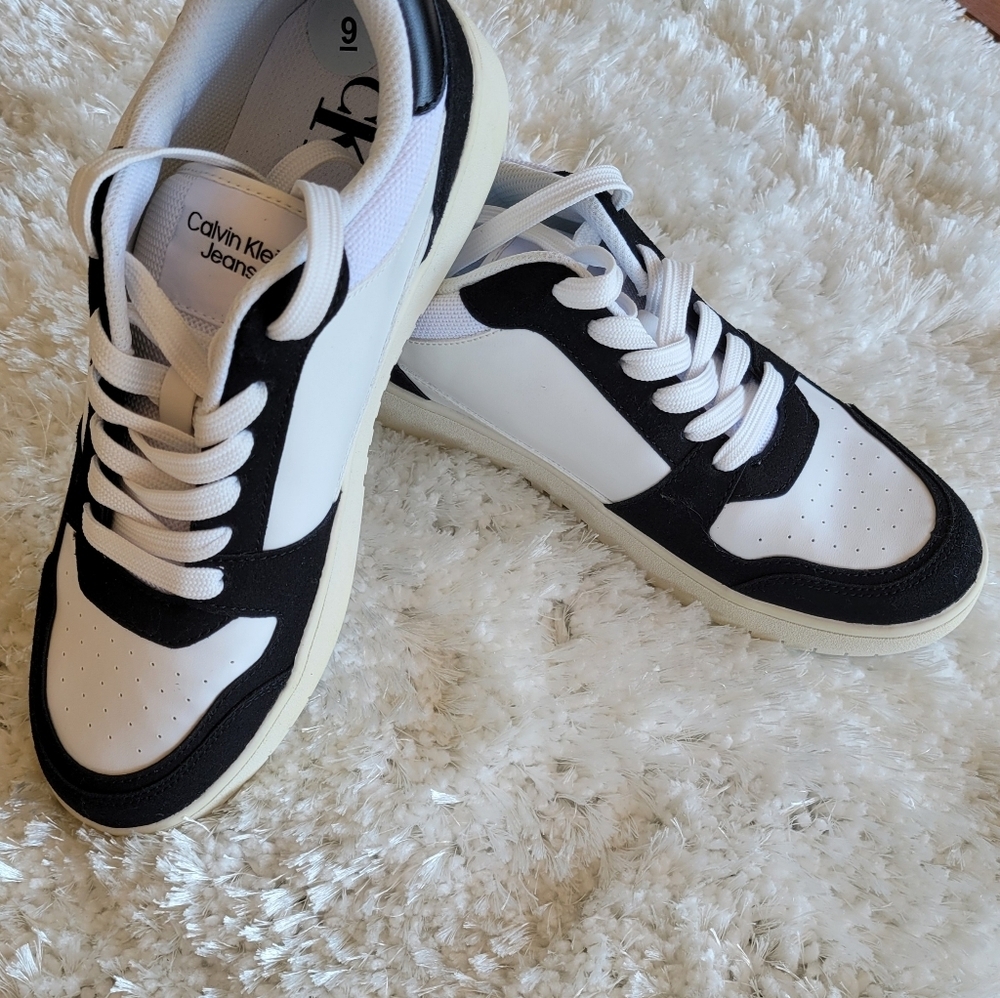 Calvin Klein Women Black and White Sneakers - Picture 5 of 10
